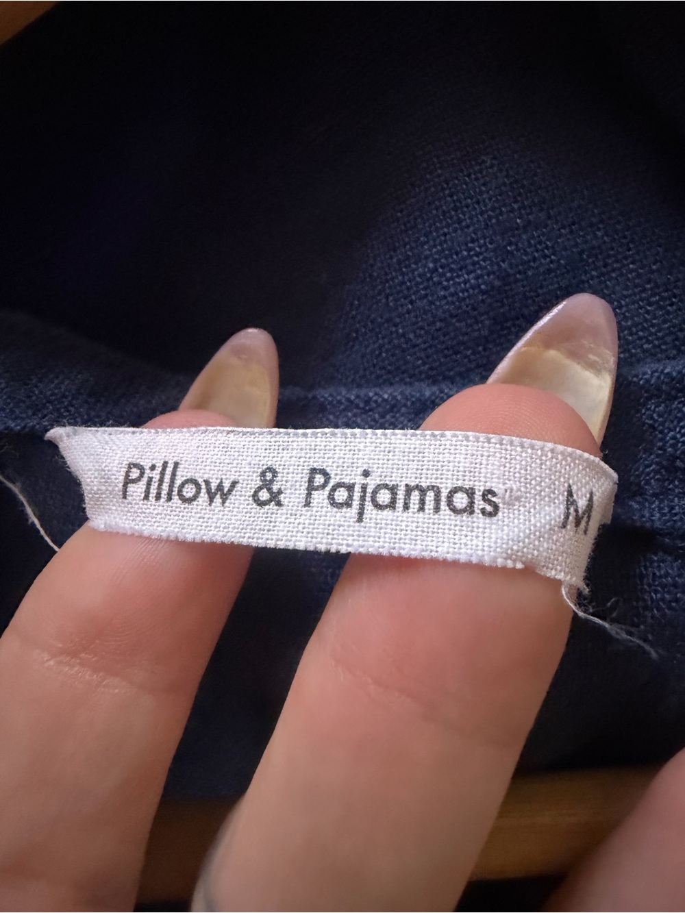 Pillows & Pajamas Audrey Linen Classic Short-Sleeve Top in Navy Blue - M - Picture 4 of 4